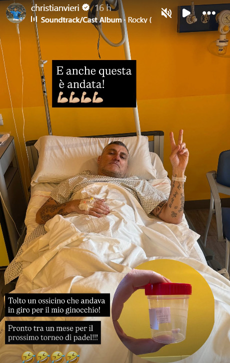 Christian Vieri operato al ginocchio, rimosso un frammento osseo. La foto dall