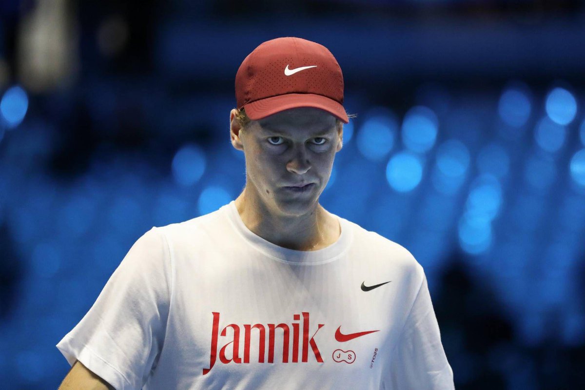 Sinner riparte da Dubai: allenamenti intensivi verso gli Australian Open 2026 Sinner riparte da Dubai: allenamenti intensivi verso gli Australian Open 2026