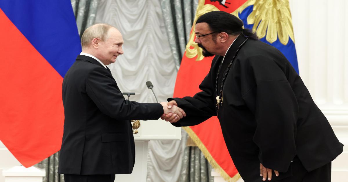Steven Seagal pronto a morire per Putin: l