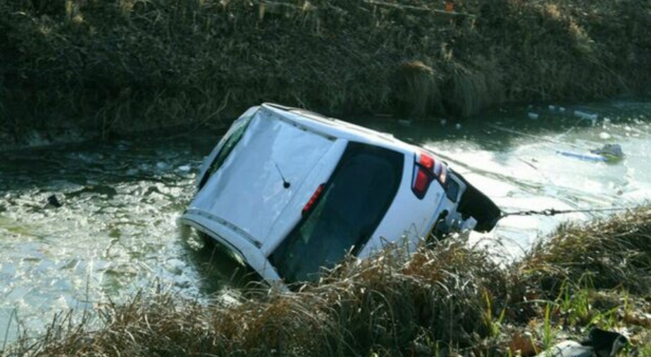 Coppia focosa finisce nel canale durante serata in discoteca a Pordenone