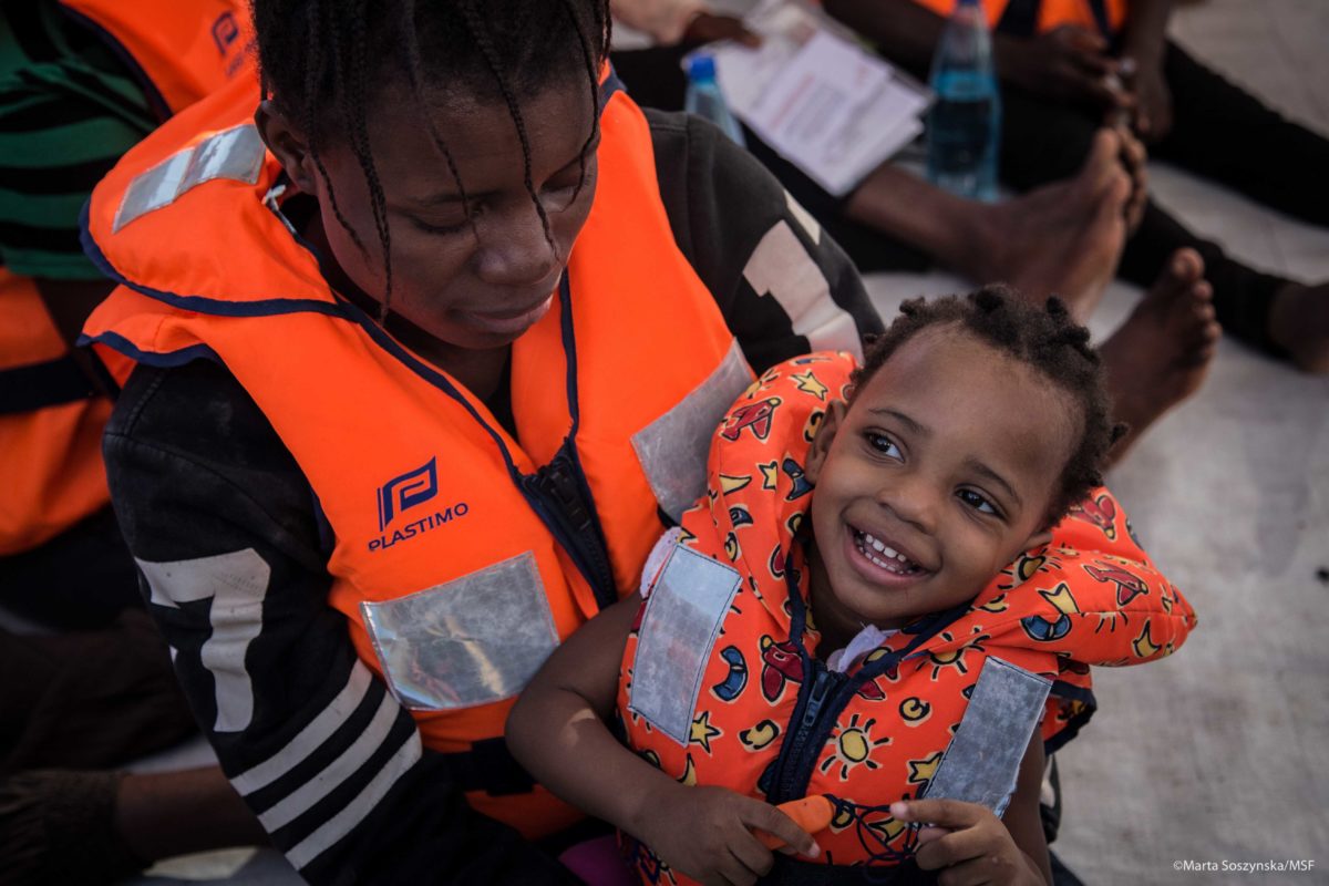 ResQ, la nave italiana salva migranti ha bisogno di soldi ResQ, la nave italiana salva migranti ha bisogno di soldi