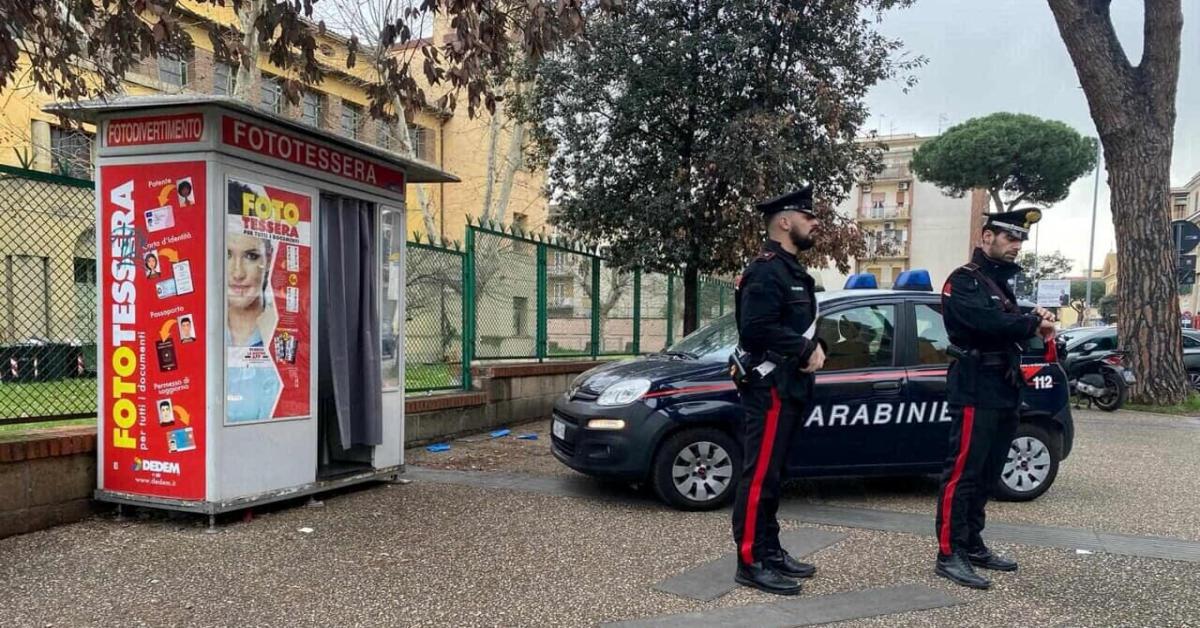 Roma, Tor Sapienza: sacerdote trovato morto in cabina per fototessere