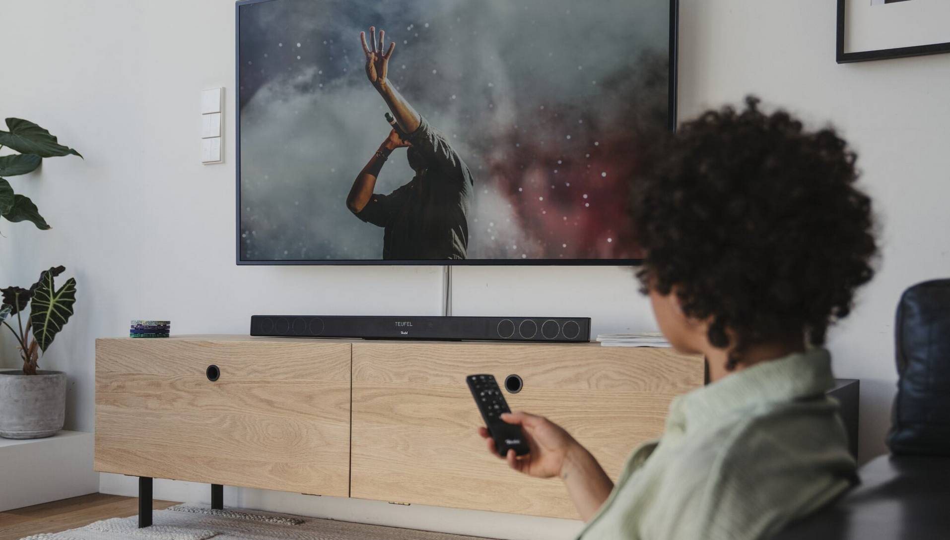 TEUFEL Cinebar 11 si aggiorna con il suono 3D