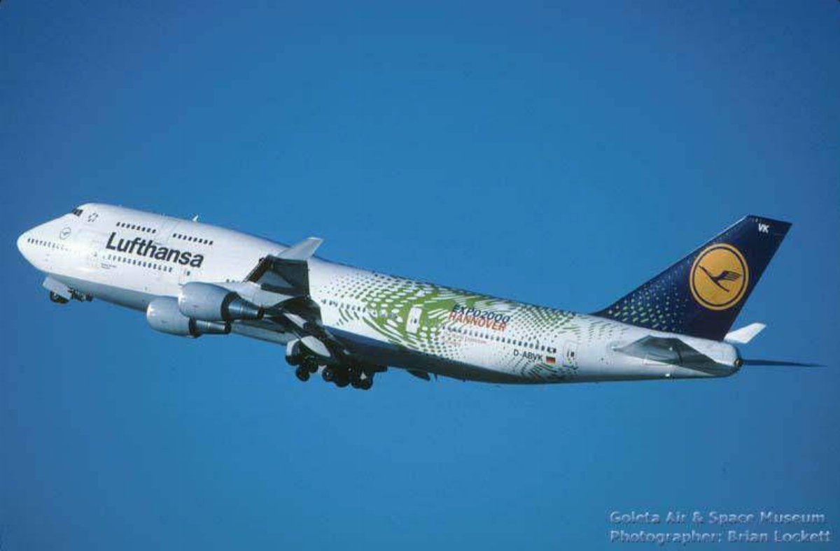Paura in volo: copilota sviene mentre il comandante è in bagno, aereo Lufthansa resta senza guida per 10 minuti