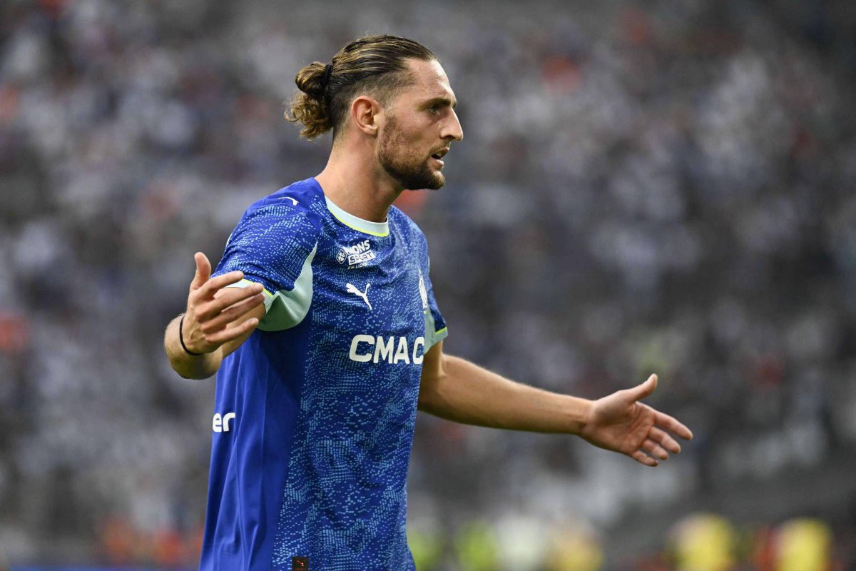 Milan, la foto di Rabiot scatena dubbi: i tifosi notano un dettaglio sospetto su X