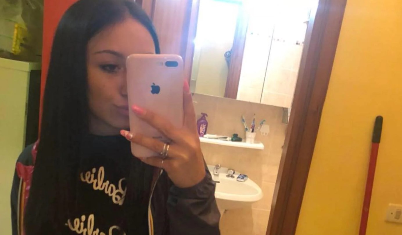Rosa Alfieri : Giovane trovata morta nel Napoletano, forse strangolata
