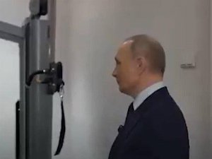 putin mostra putin mostra