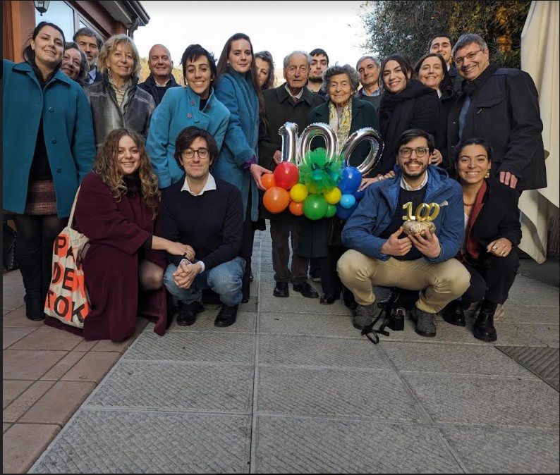 Grande festa a Massa  per i 100 anni di Lilianio Mandorli. Toccante lettera del Presidente della Provincia e gfli auguri della Regione tramite Bugliani