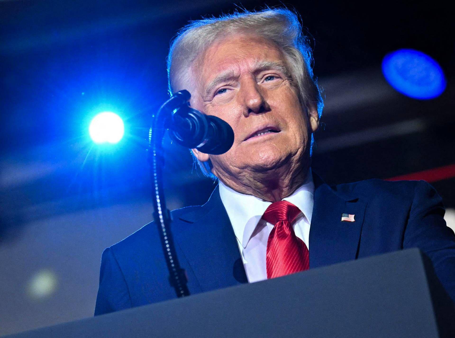 trump impone trump impone