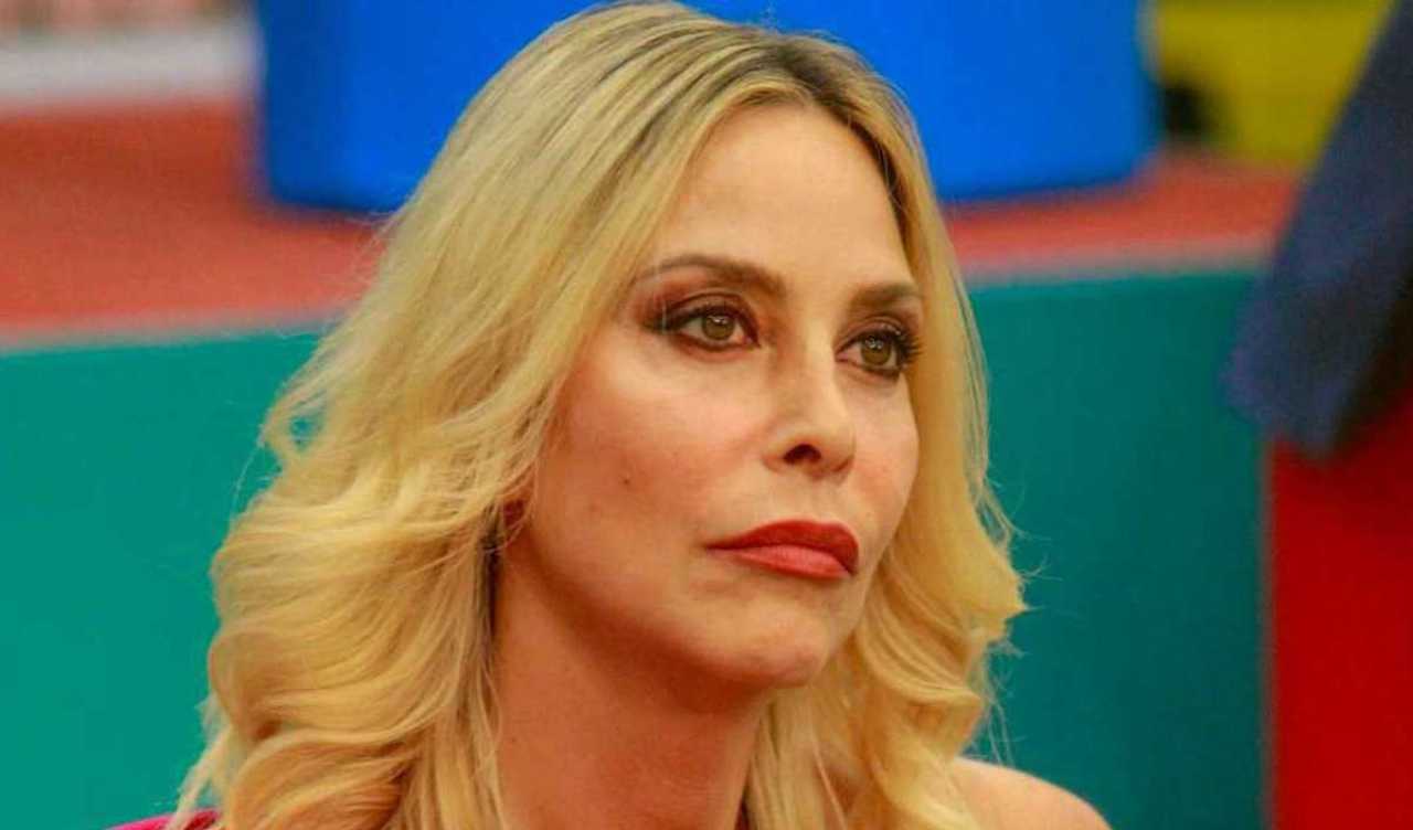 STEFANIA ORLANDO ( GFVIP)  : TOMMASO ZORZI ? SIAMO MOLTO LEGATI...