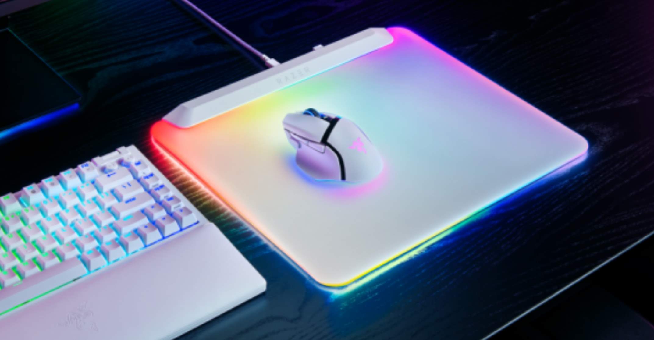 RAZER FIREFLY V2 PRO – IL PRIMO TAPPETINO RETROILLUMINATO A LED AL MONDO