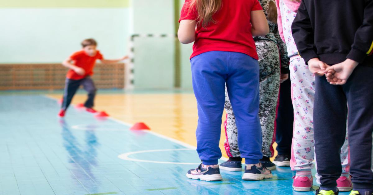 Più attività fisica a scuola e risveglio muscoli in prima ora: la proposta del pediatra