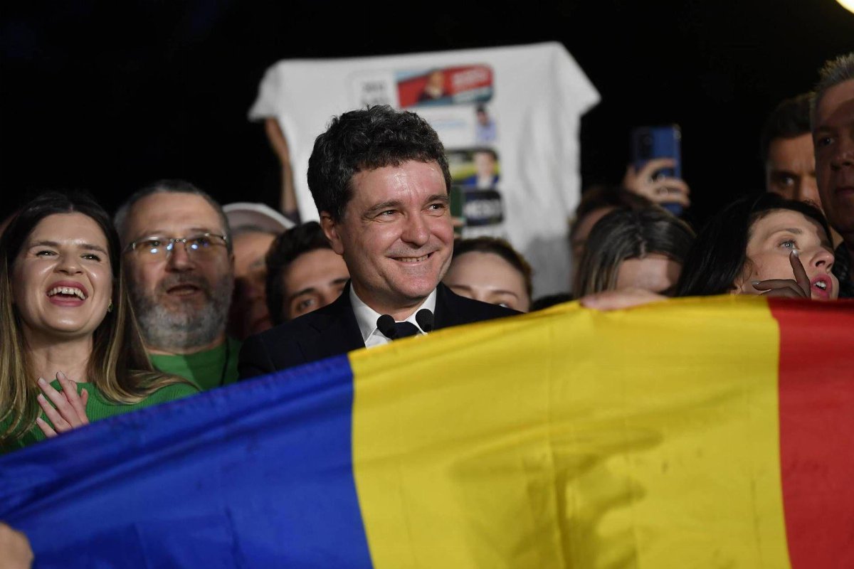 Chi è Nicusor Dan, da Sindaco di Bucarest a Presidente della Romania