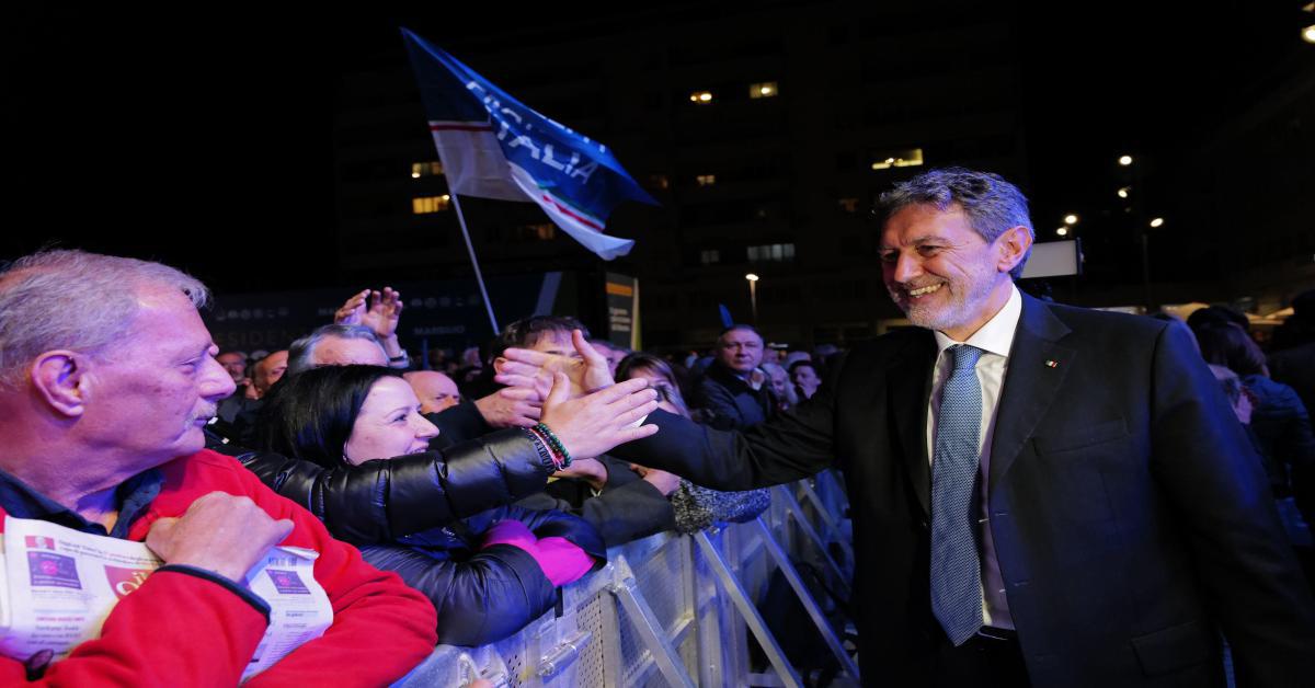Elezioni Abruzzo, Marsilio confermato governatore. Meloni: Non tradiremo fiducia