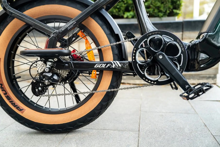 Perché scegliere una bici elettrica LANKELEISI: mobilità urbana semplice e pratica