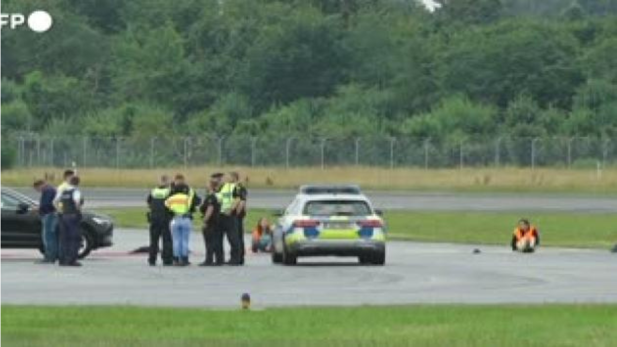 Aeroporto di Amburgo chiuso per rischio attentato aereo