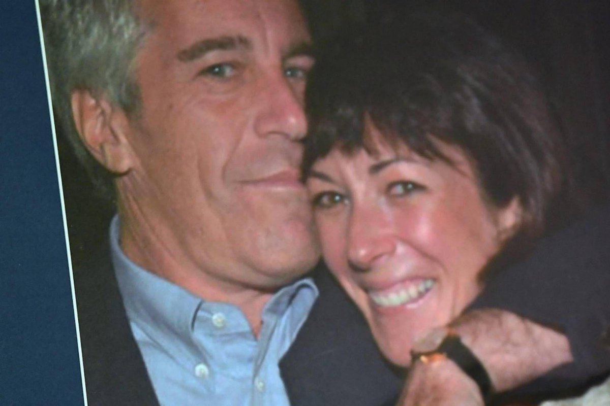Caso Epstein, Ian Maxwell: Per Ghislaine possibile richiesta di grazia a Trump
