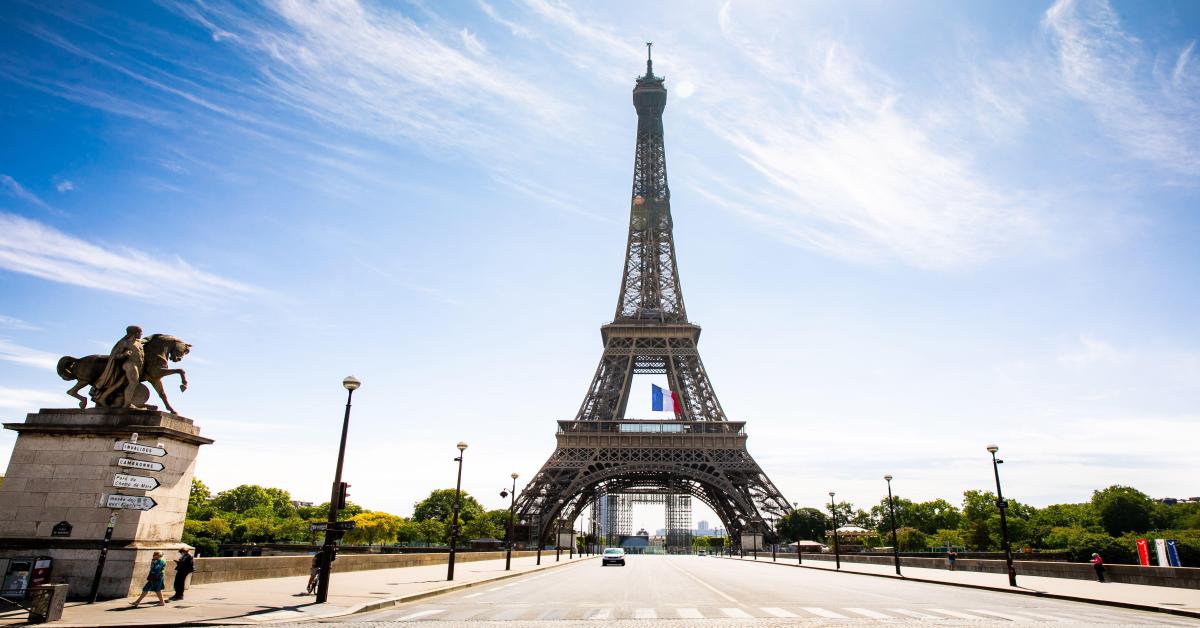 Francia, la Torre Eiffel chiusa per sciopero dei dipendenti