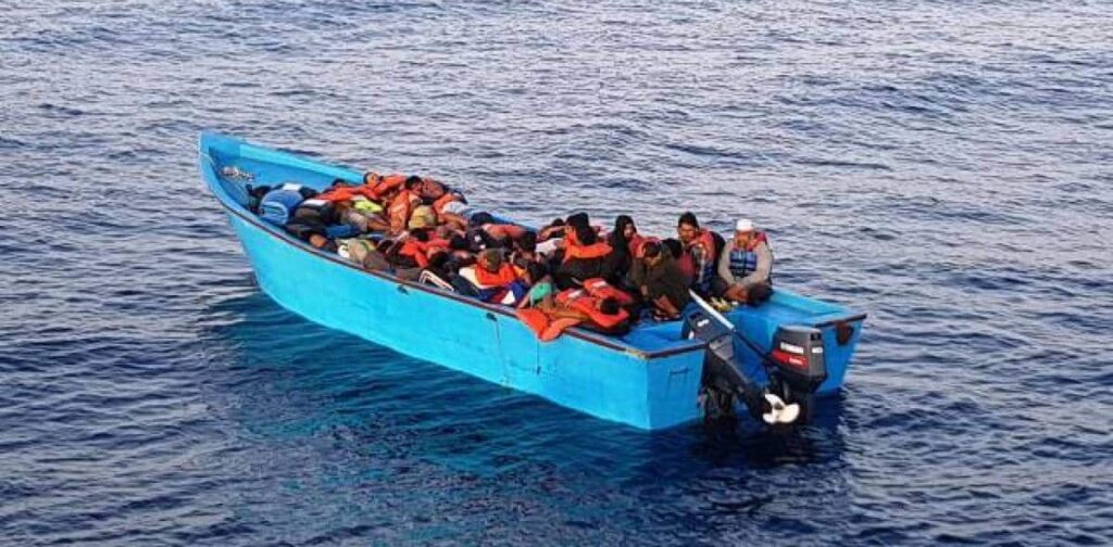 Migranti : tre sbarchi a Lampedusa