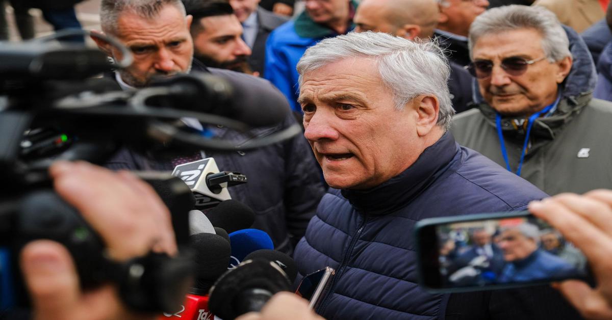 Europee - Tajani si candida: Mi batterò senza risparmiarmi