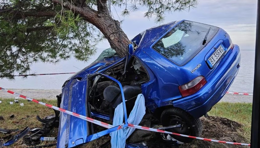 Grave Incidente al Lido di Venezia: Conducente in Terapia Intensiva