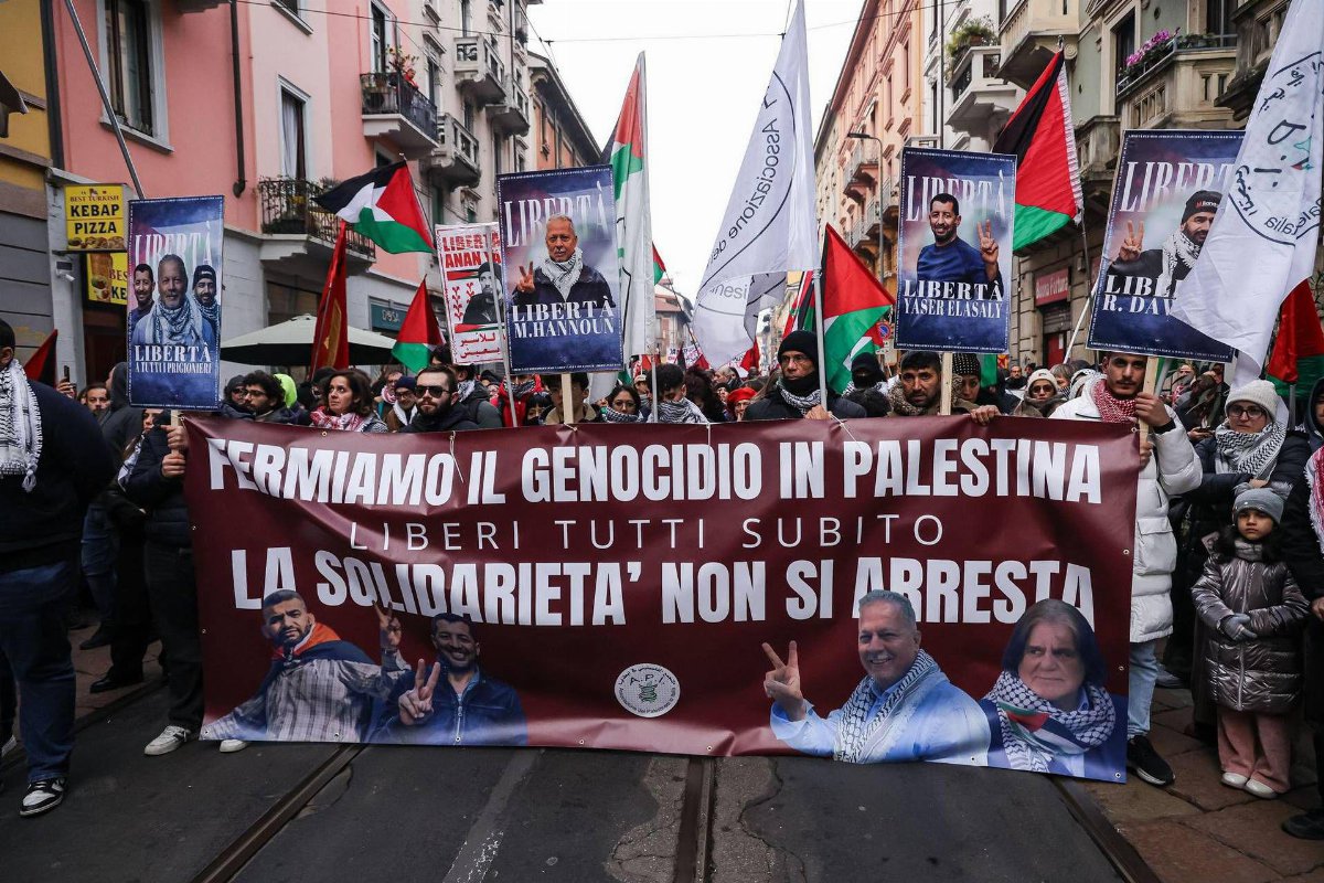 Cronista contestata al corteo Pro Pal di Milano: Mi sono sentita estranea nella mia città Cronista contestata al corteo Pro Pal di Milano: Mi sono sentita estranea nella mia città