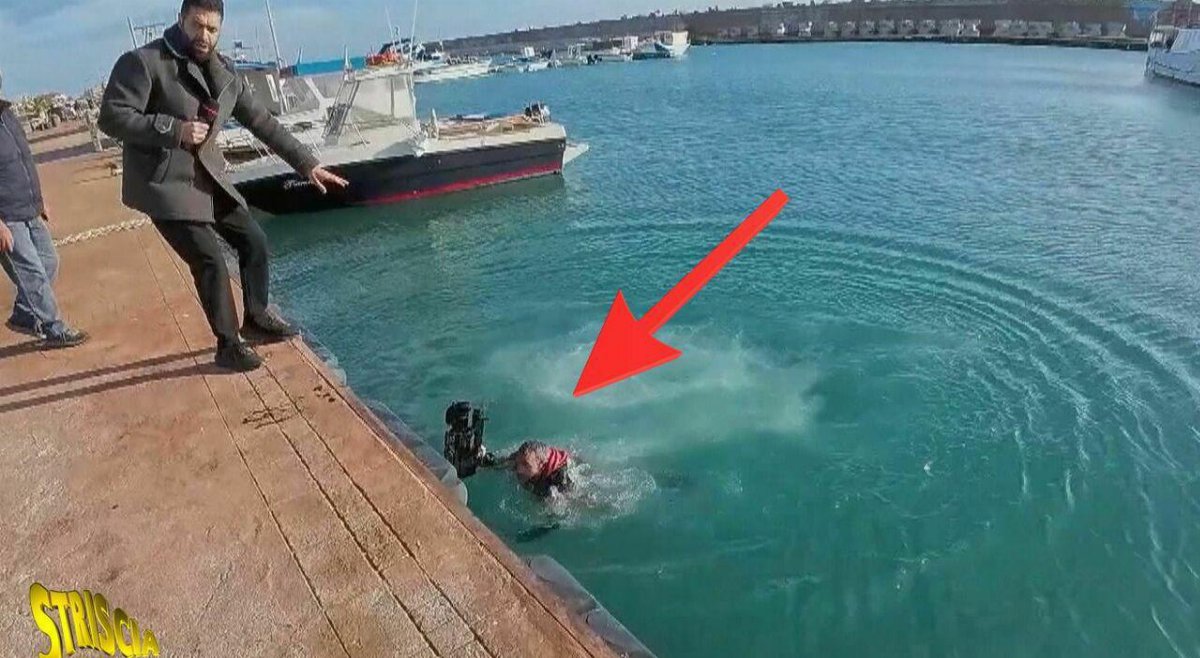 Striscia la Notizia, cameraman gettato in mare a Cirò Marina durante un servizio sulla pesca illegale