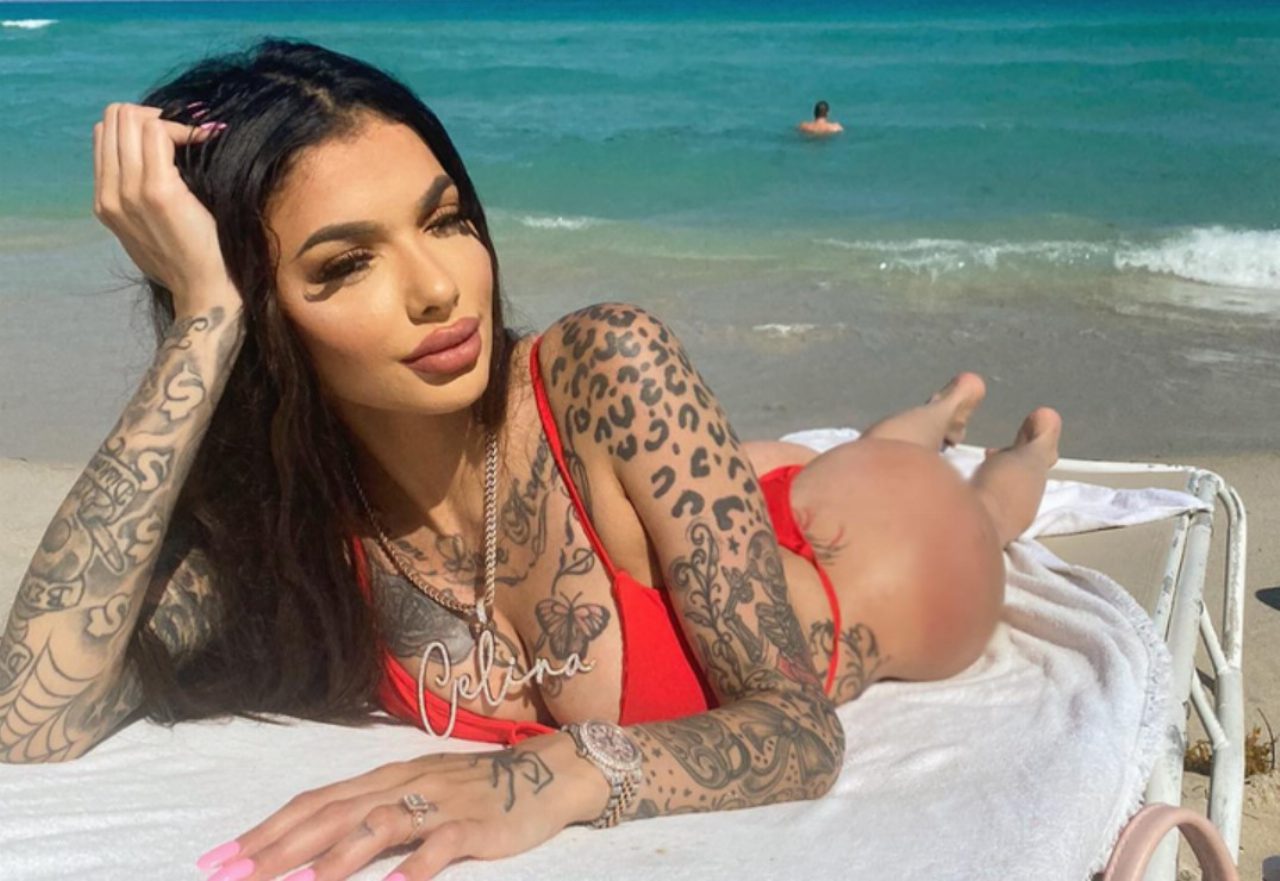 Celina Powell arrestata a Miami, la modella di OnlyFans guidava una Lamborghini con la patente sospesa