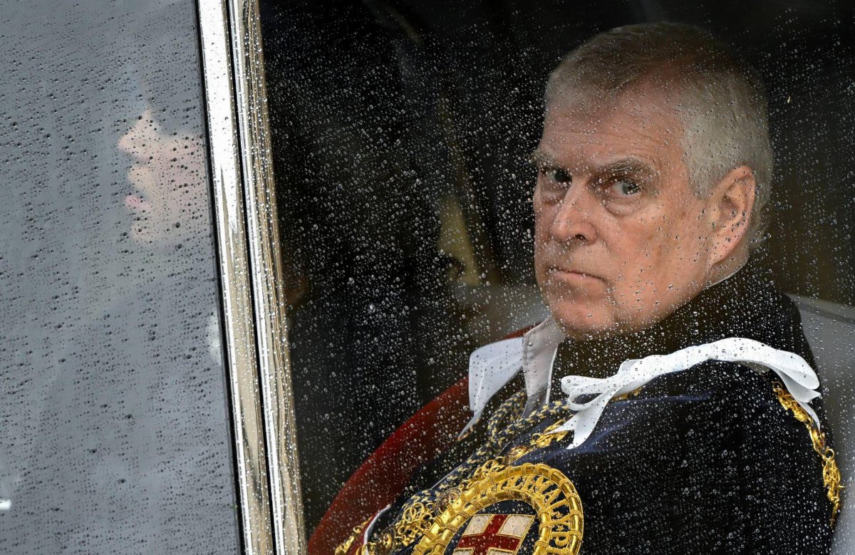 Westminster, mozione per togliere al principe Andrea il titolo di Duca di York dopo il caso Epstein