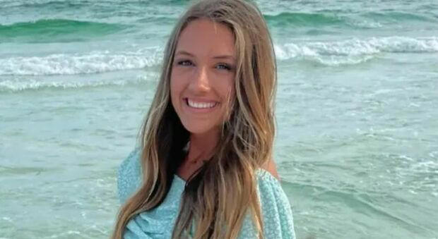 Brianna uccisa a 21 anni colpita da un proiettile davanti al bar