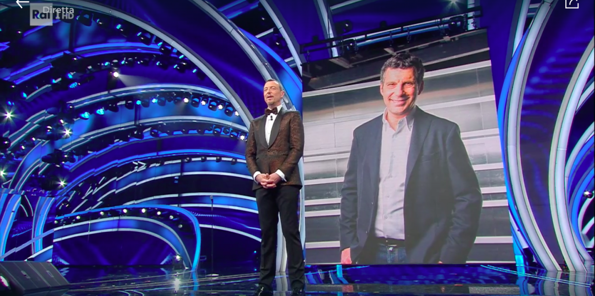 A Sanremo 2020 tutti in piedi per Fabrizio Frizzi