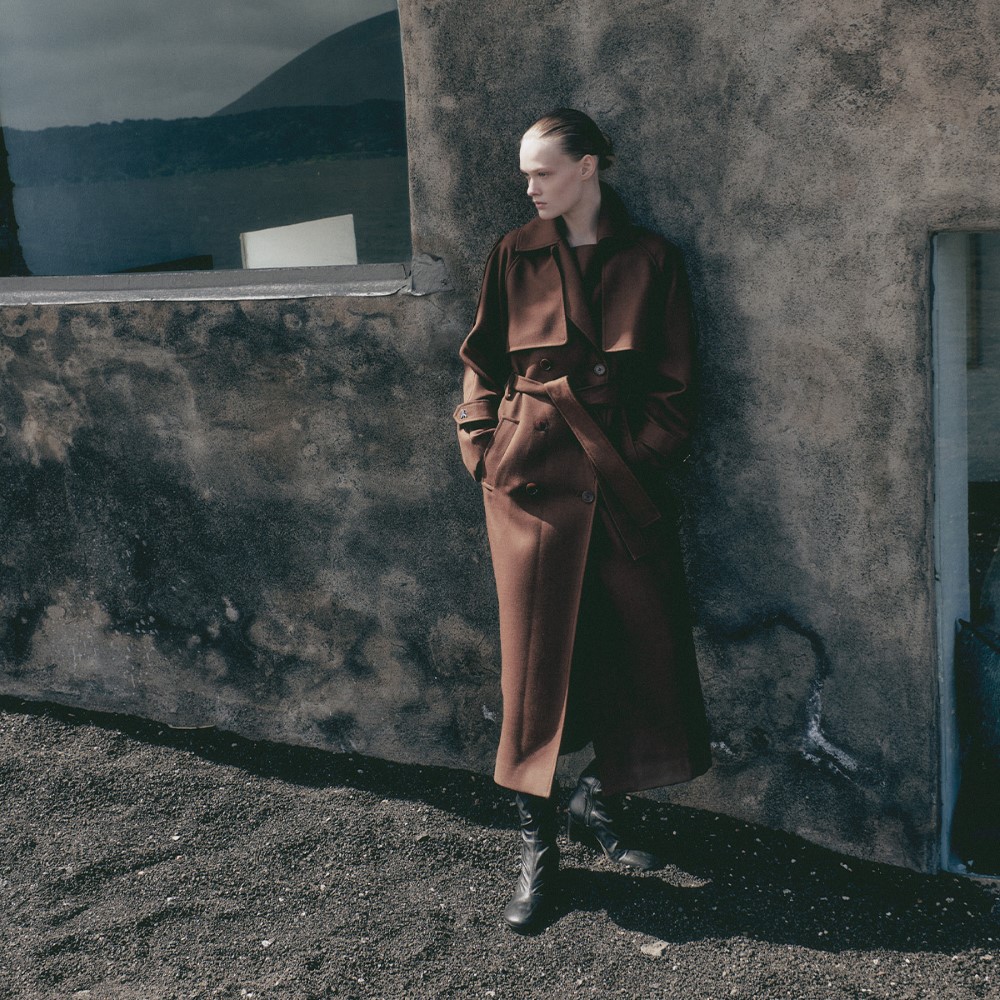 Capsule sostenibili: 10 capi essenziali da avere nel guardaroba