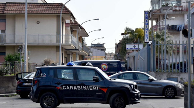 Tragico Femminicidio in Provincia di Salerno: Uomo Arrestato per l