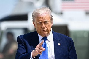 trump rinvia trump rinvia