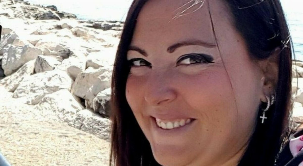 Anna Siena morta a 36 anni, medico condannato per la diagnosi sbagliata sulla gravidanza