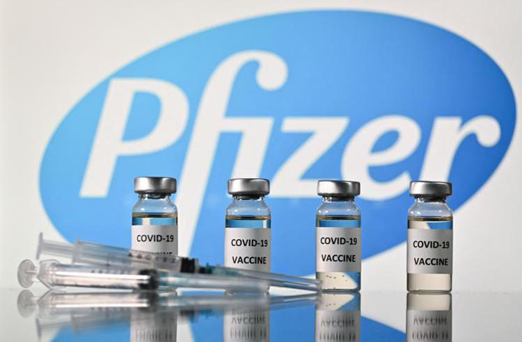 Vaccino Pfizer : In Italia oltre 1,5 milioni dosi a regioni