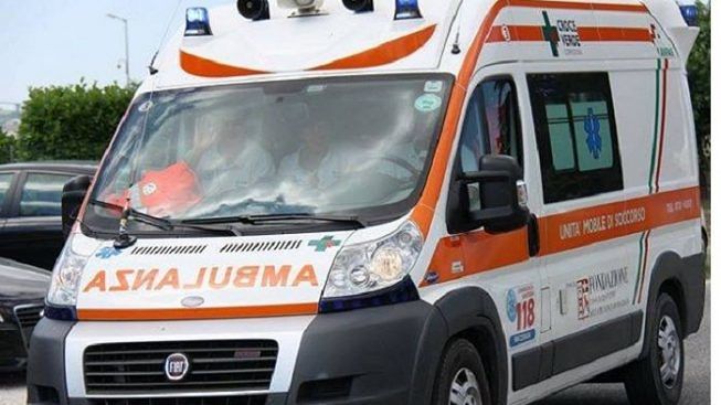 Montesilvano, mamma e figlio investiti mentre attraversavano la strada