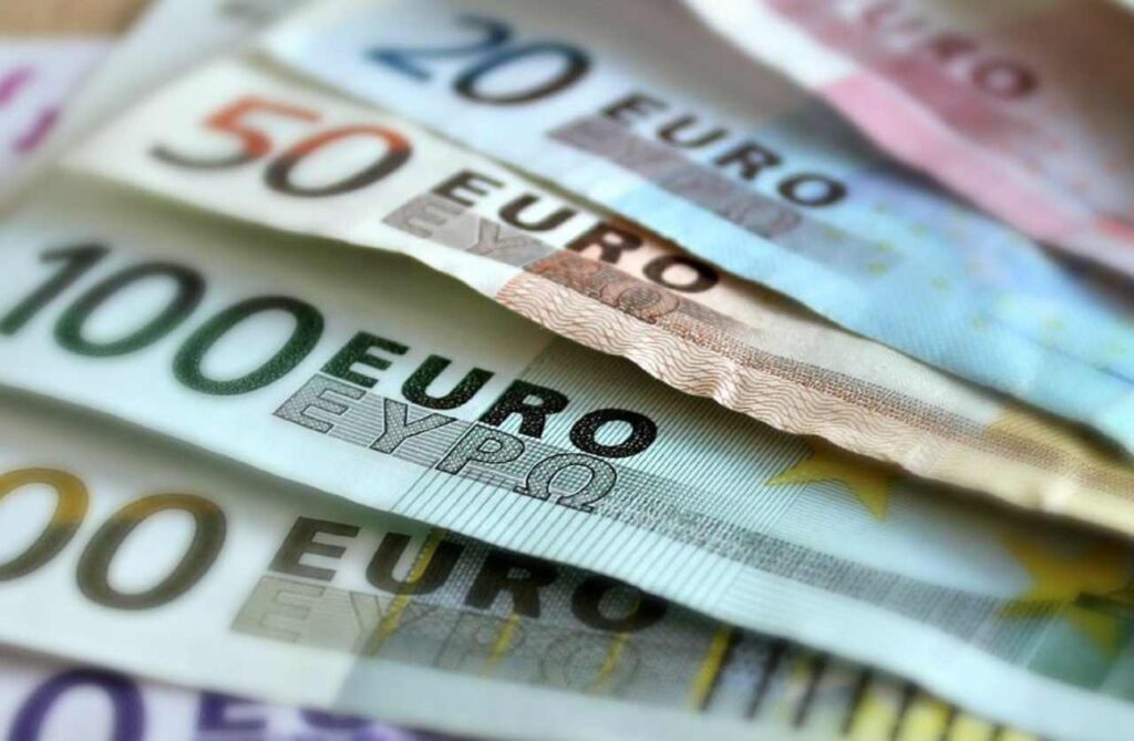Pagamenti in contanti: da oggi in arrivo multe salatissime Pagamenti in contanti: da oggi in arrivo multe salatissime