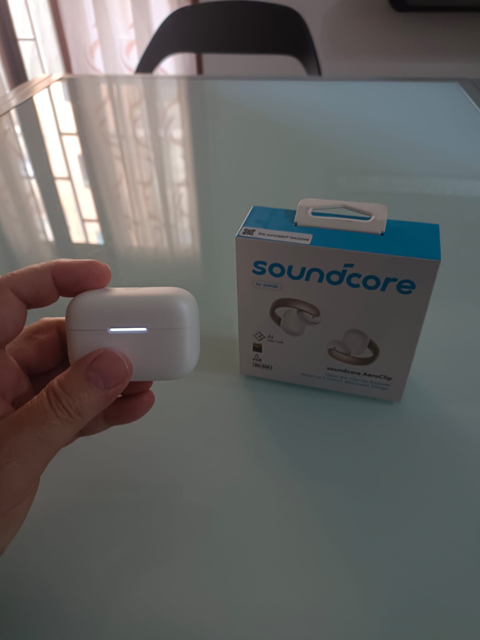 soundcore aeroclip Soundcore AeroClip: la recensione completa degli auricolari open-ear leggeri e flessibili