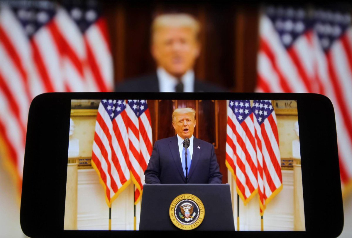 Trump intensifica le critiche all Trump intensifica le critiche all