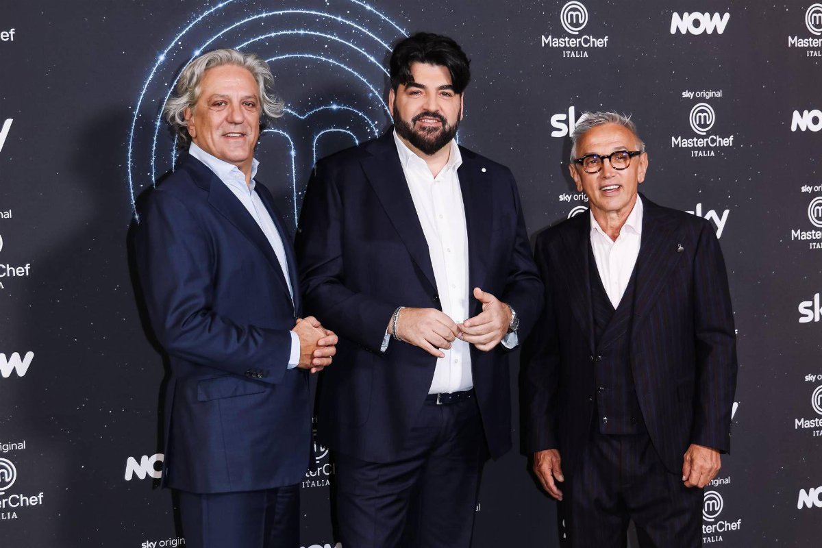 MasterChef Italia, sfida decisiva per la Top Ten tra pasticceria, Golden Pin e prova in Sardegna MasterChef Italia, sfida decisiva per la Top Ten tra pasticceria, Golden Pin e prova in Sardegna