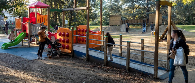 Faenza: Bimbo di 5 anni ferito da un pavone al parco