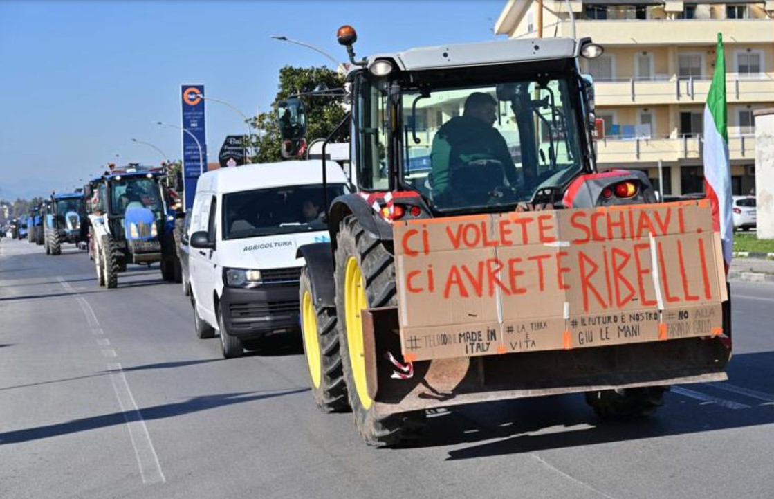 trattori protesta