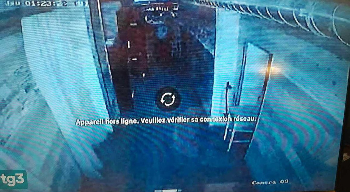 Le Constellation, uscita di sicurezza ostruita: il video e il racconto dei sopravvissuti