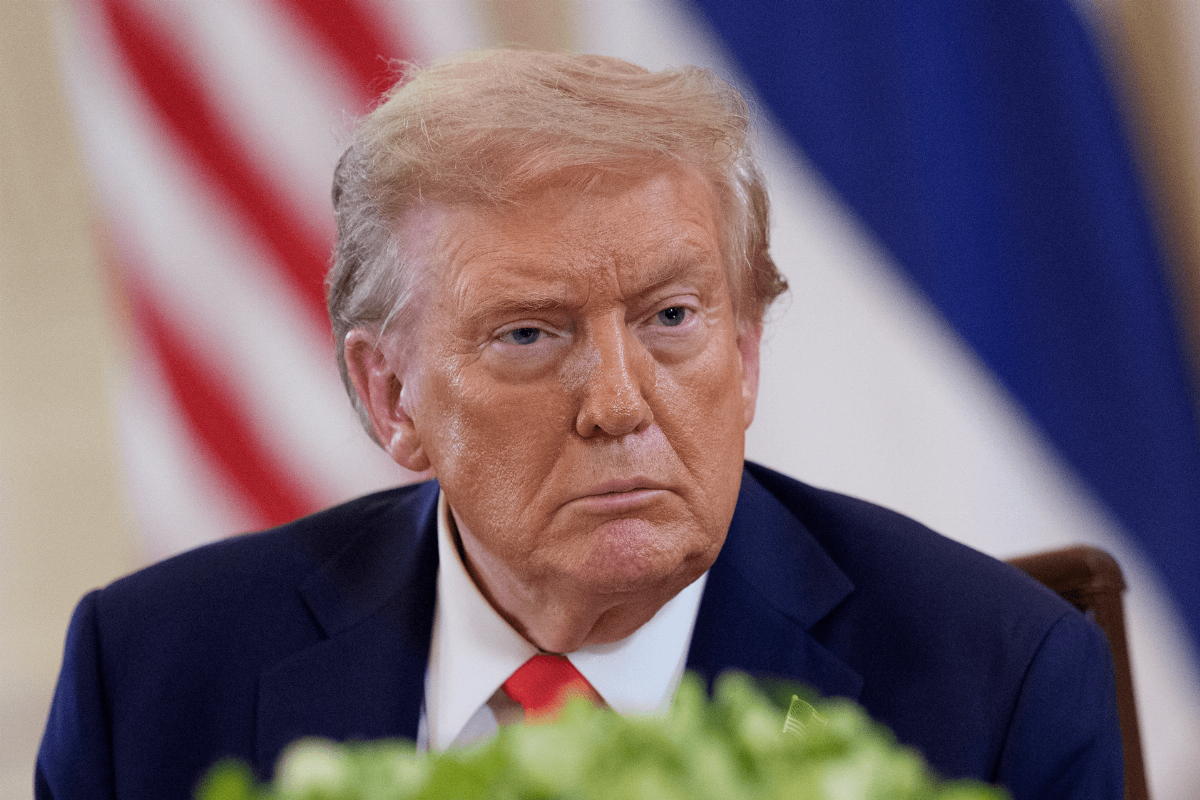 Vaccini Covid, Trump alle case farmaceutiche: Mostrate i dati sull