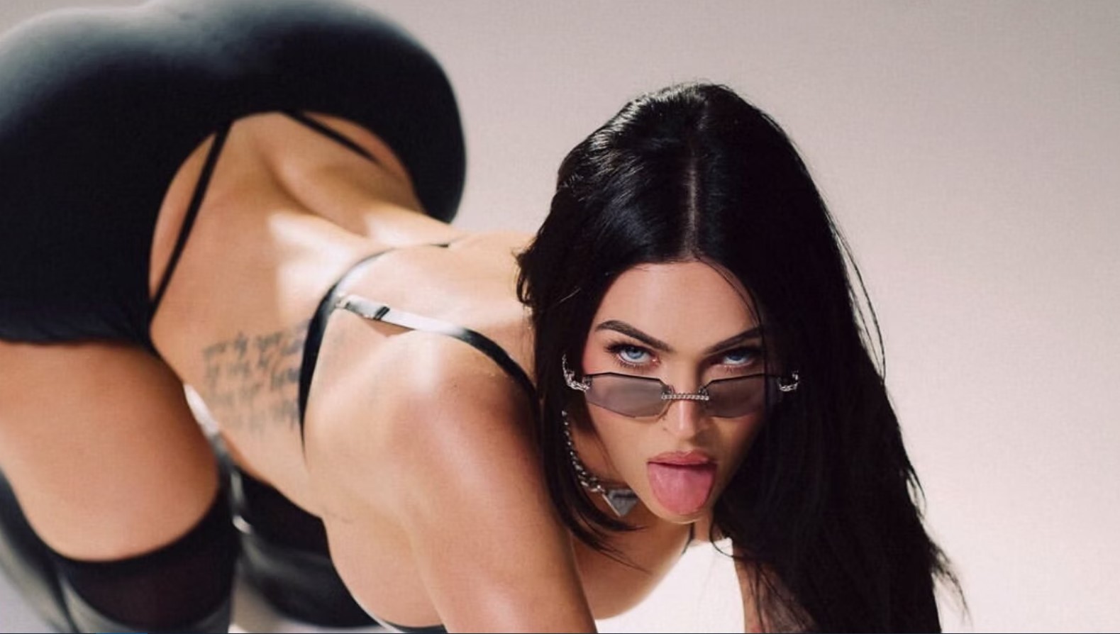 Megan Fox Megan Fox entra nella proprietà di Subs, il debutto della pagina esclusiva manda in tilt il sito
