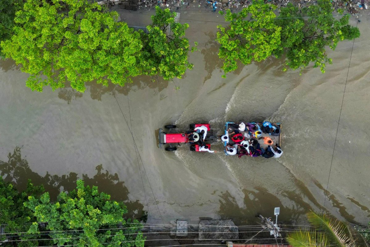 Piogge torrenziali in India: almeno 50 morti tra Nuova Delhi e Uttar Pradesh