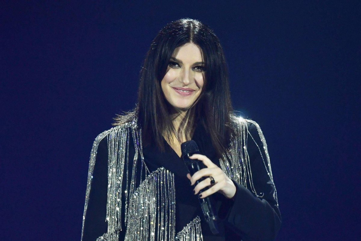 Laura Pausini, appello all Laura Pausini, appello all