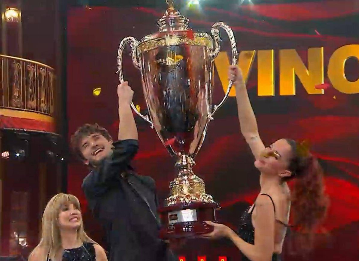 Andrea Delogu vince Ballando con le stelle 2025: trionfo nella finale contro Francesca Fialdini