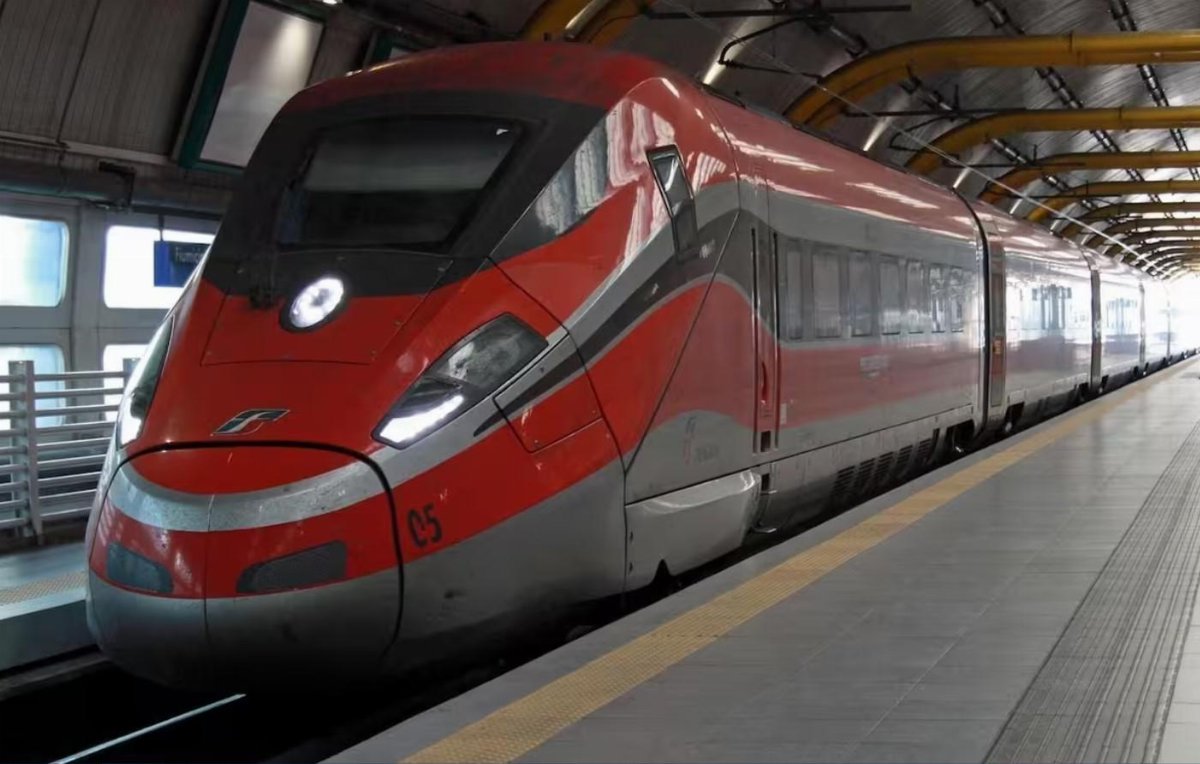 Biglietti treni, prezzi dinamici per le Frecce dal 2026